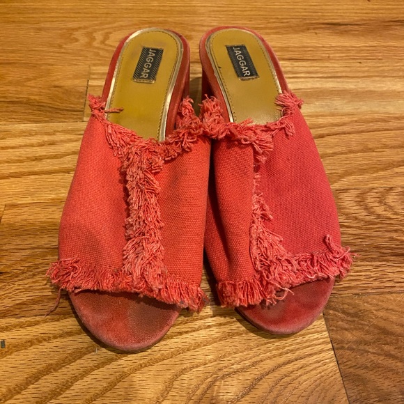 Jaggar Revolve Fringe Canvas Block Heel Mule Sandal Pink - Picture 1 of 2